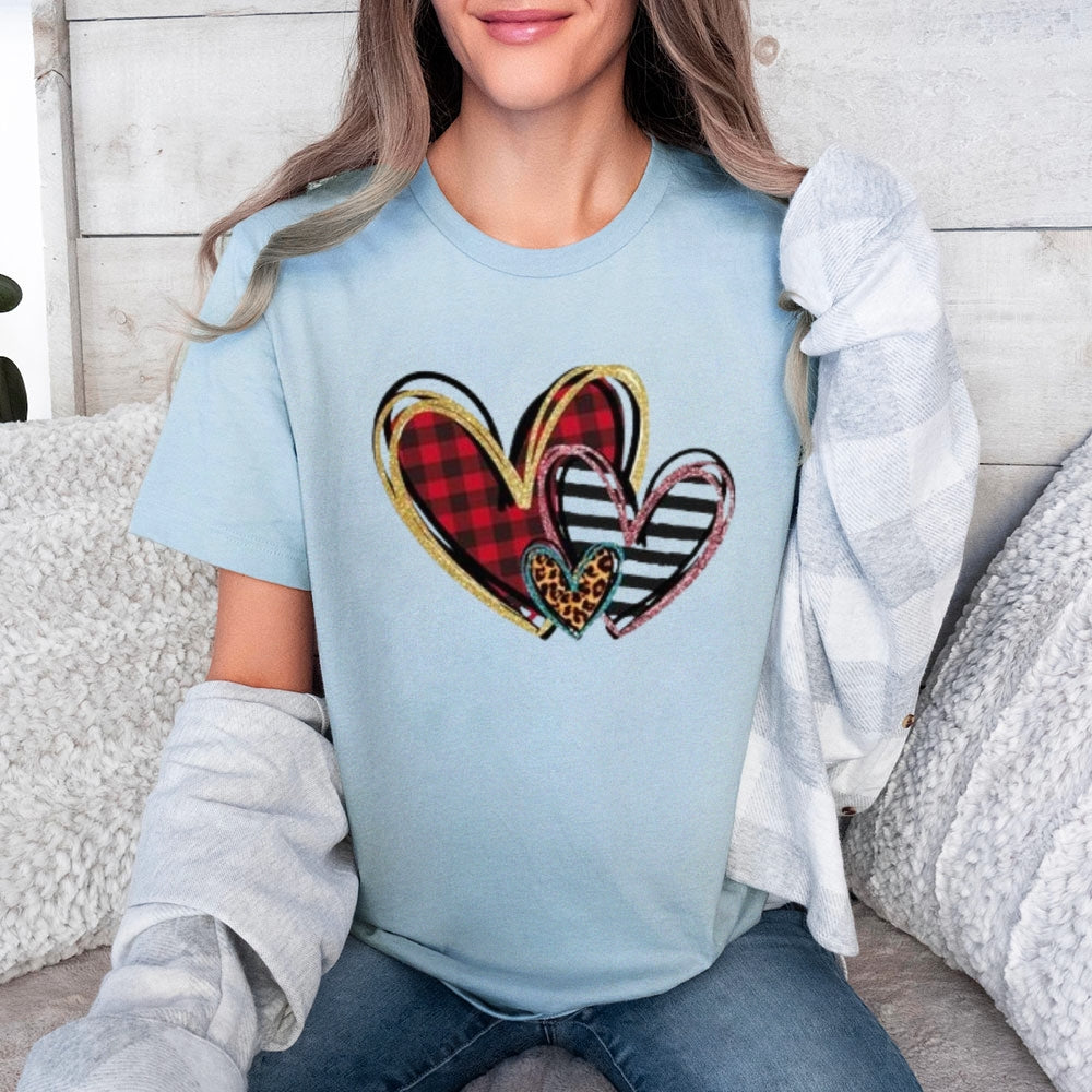 Women Love Leopard Heart Valentine's Day Print  Graphic T-shirt