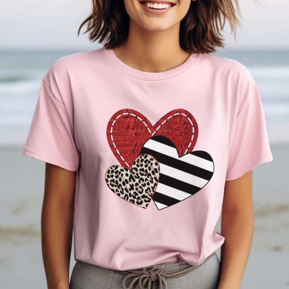 Women Love Leopard Heart Valentine's Day Print  Graphic T-shirt