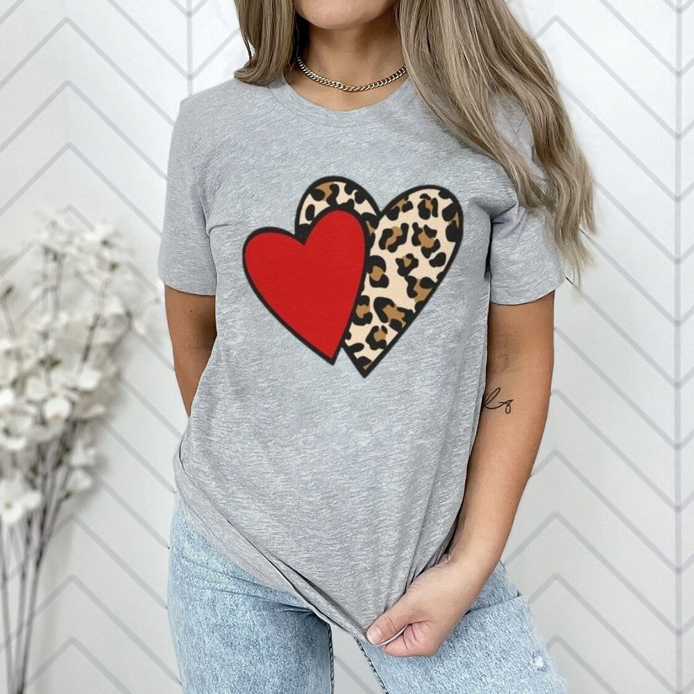 Women Love Leopard Heart Valentine's Day Print  Graphic T-shirt