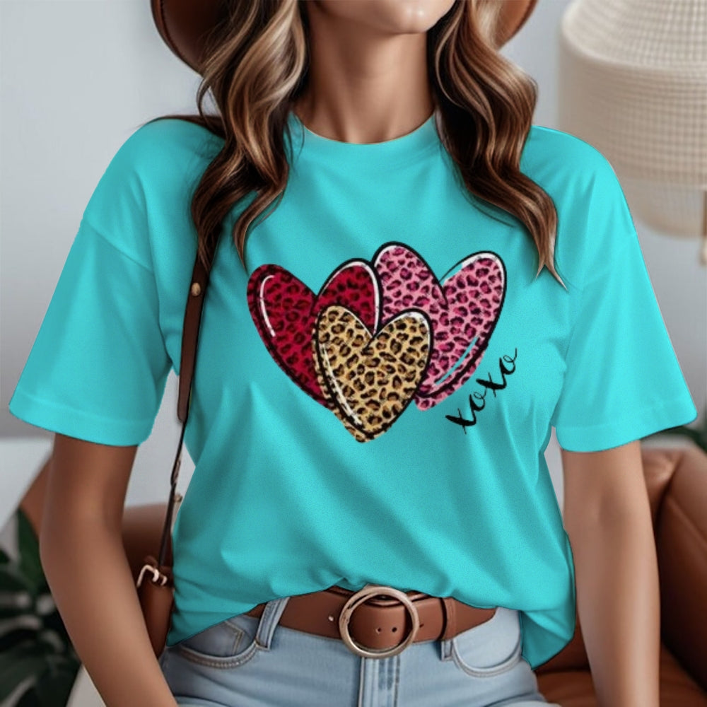 Women Love Leopard Heart Valentine's Day Print  Graphic T-shirt