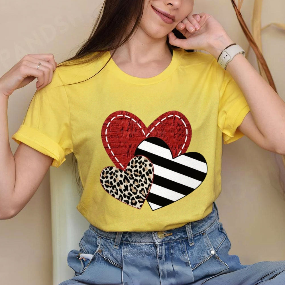 Women Love Leopard Heart Valentine's Day Print  Graphic T-shirt