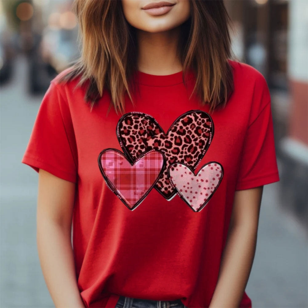 Women Love Leopard Heart Valentine's Day Print  Graphic T-shirt