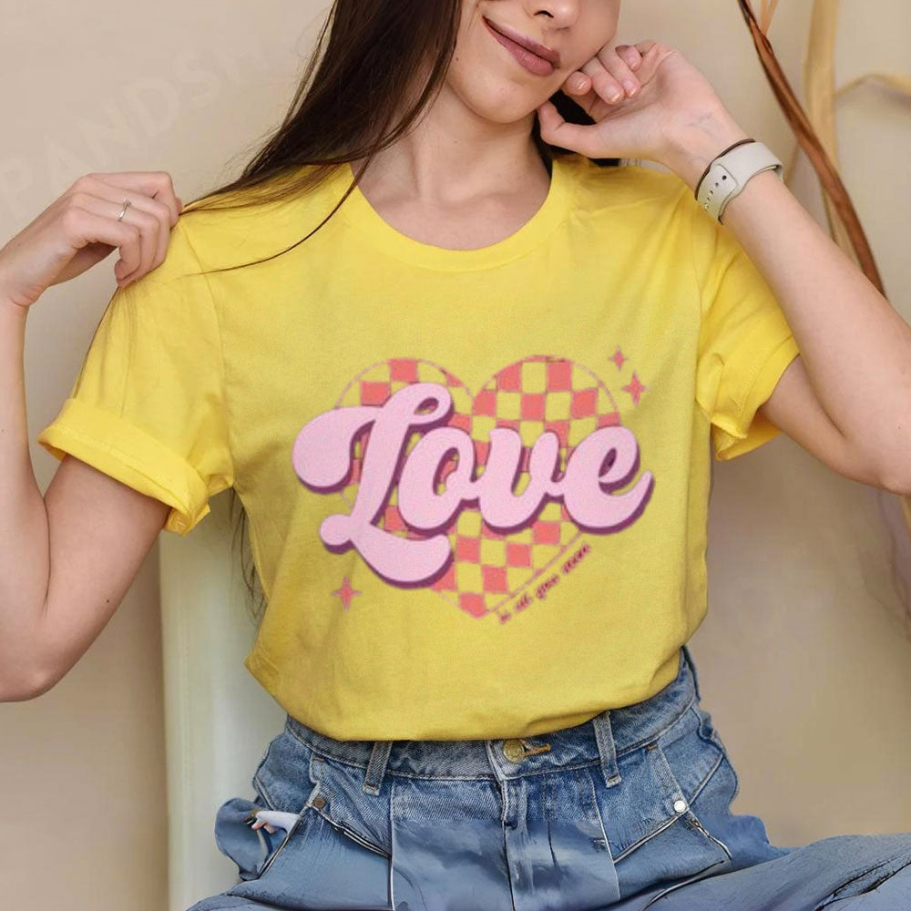 Women Love Pink Heart Valentine's Day Print  Graphic T-shirt