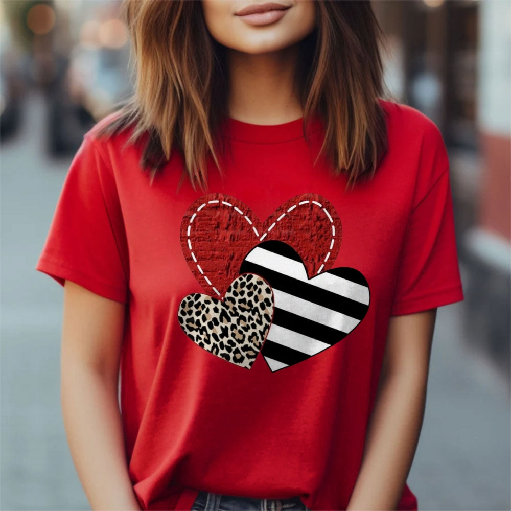 Women Love Leopard Heart Valentine's Day Print  Graphic T-shirt