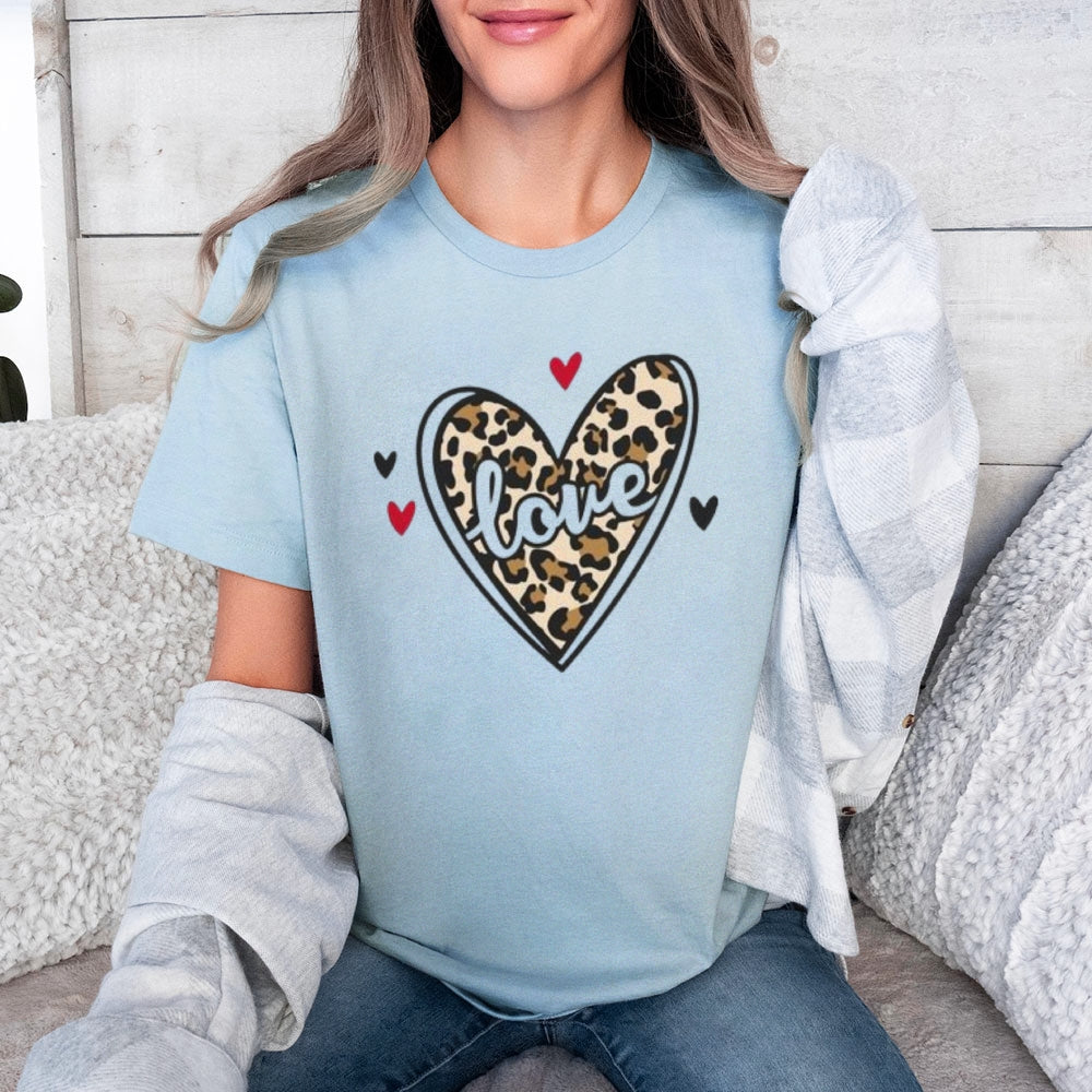 Women Love Leopard Heart Valentine's Day Print  Graphic T-shirt