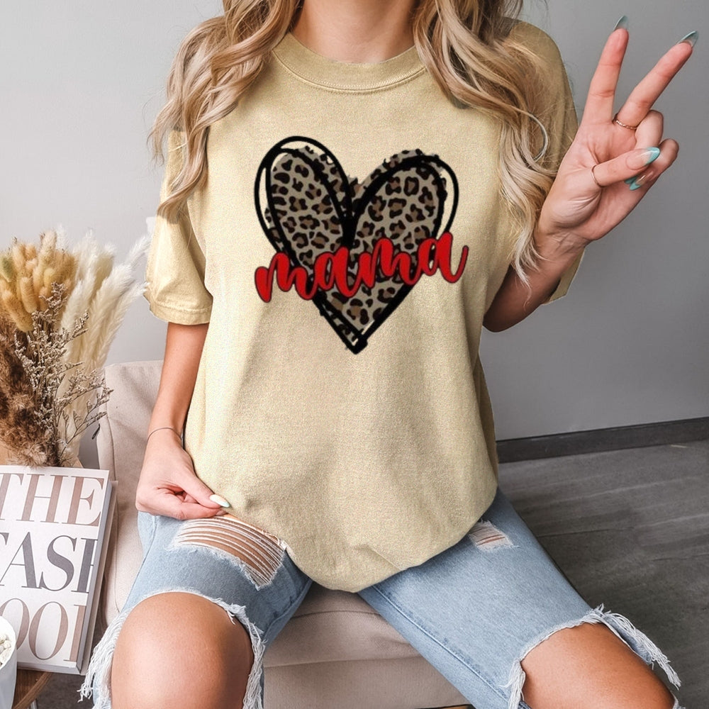 Women Love Leopard Heart Valentine's Day Print  Graphic T-shirt