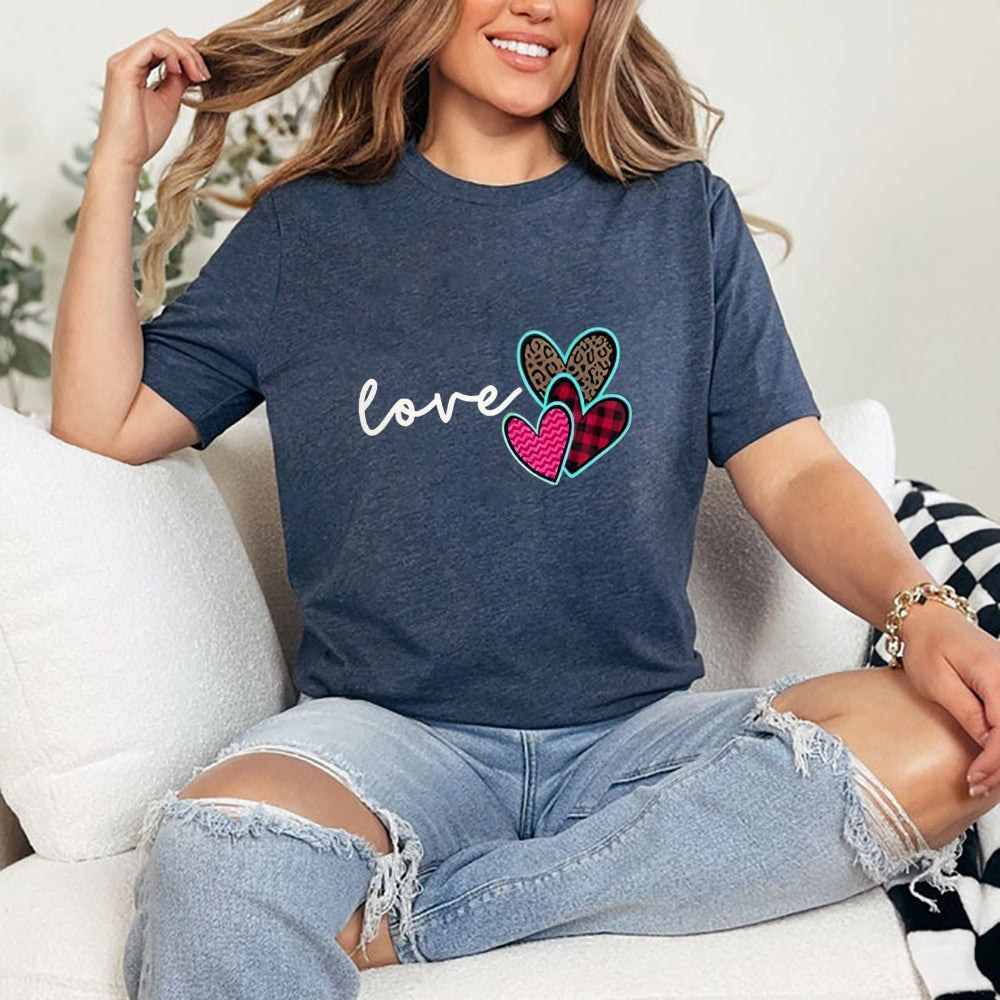 Women Love Leopard Heart Valentine's Day Print  Graphic T-shirt