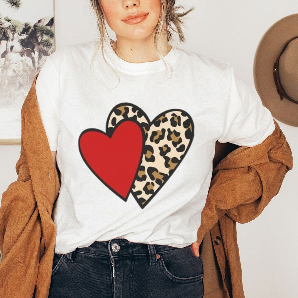 Women Love Leopard Heart Valentine's Day Print  Graphic T-shirt