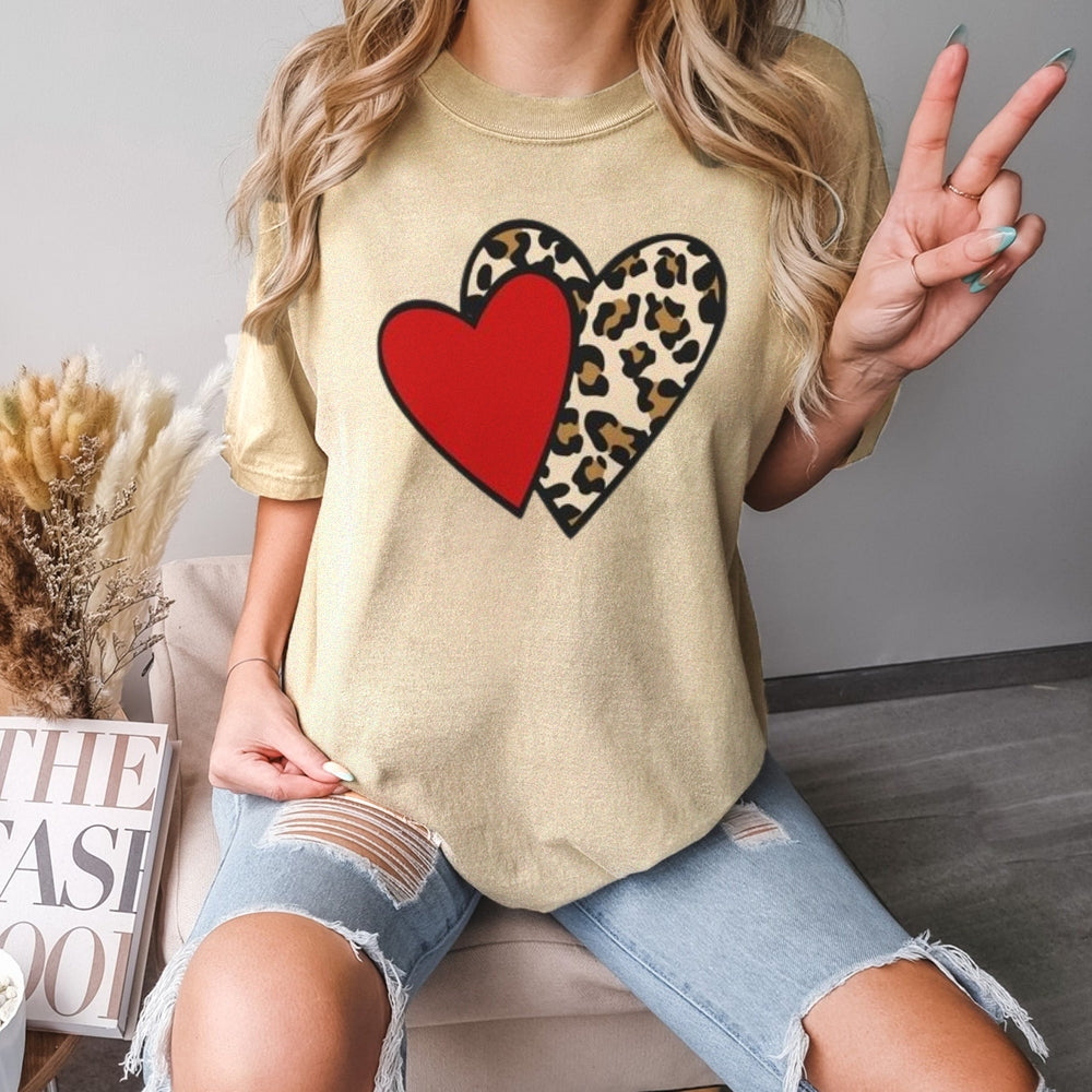 Women Love Leopard Heart Valentine's Day Print  Graphic T-shirt