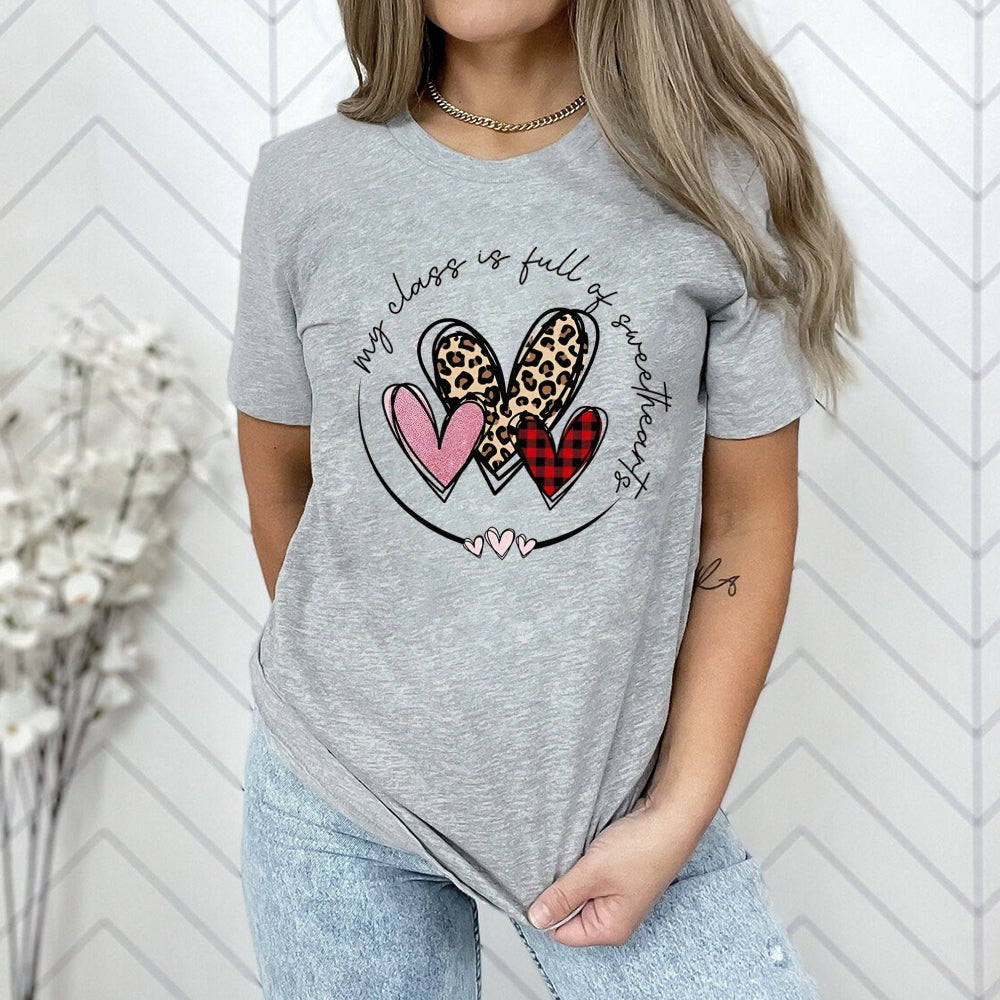 Women Love Leopard Heart Valentine's Day Print  Graphic T-shirt