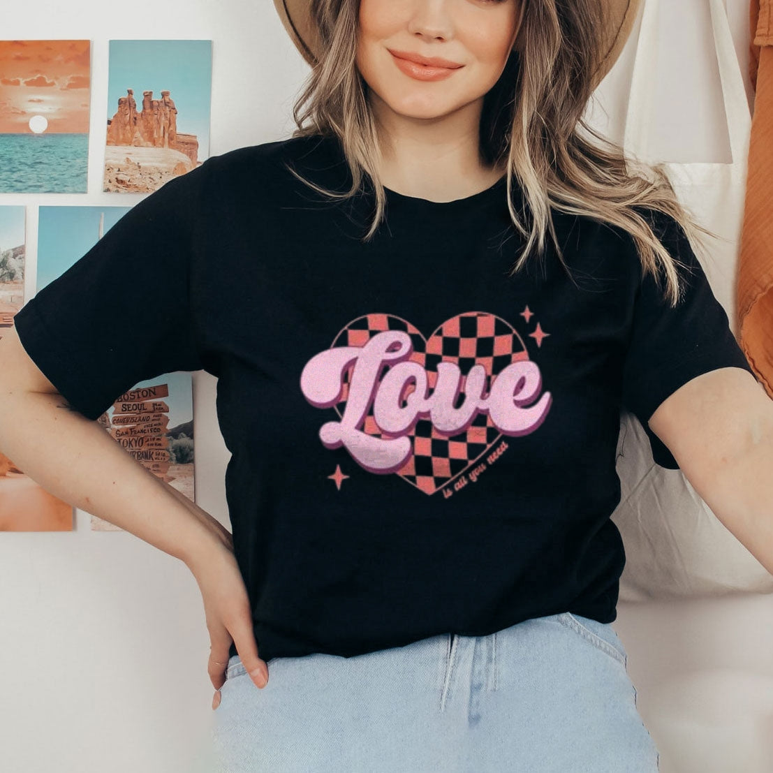 Women Love Pink Heart Valentine's Day Print  Graphic T-shirt