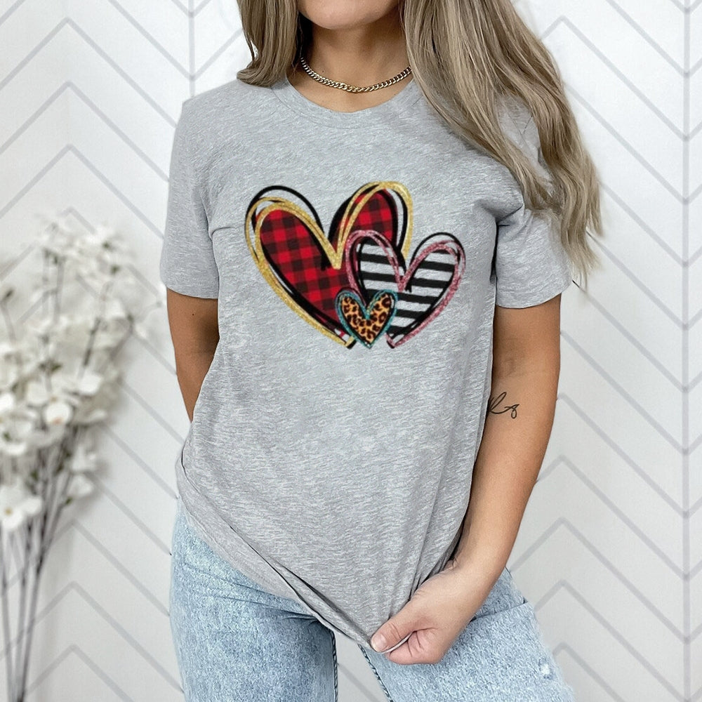 Women Love Leopard Heart Valentine's Day Print  Graphic T-shirt