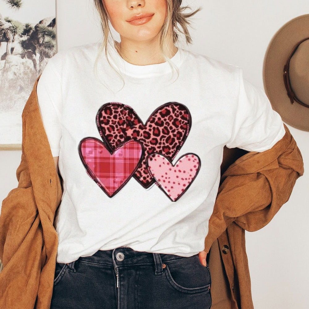 Women Love Leopard Heart Valentine's Day Print  Graphic T-shirt