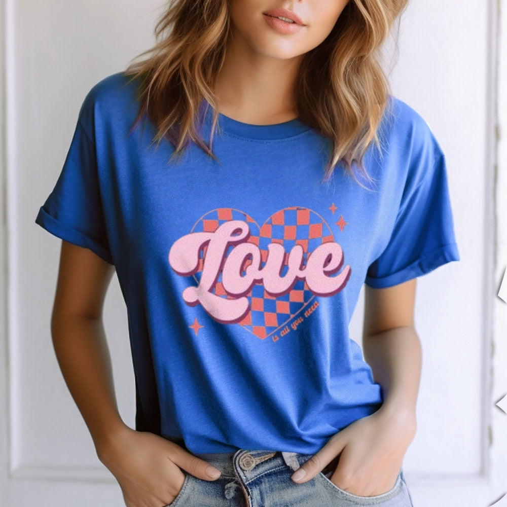 Women Love Pink Heart Valentine's Day Print  Graphic T-shirt