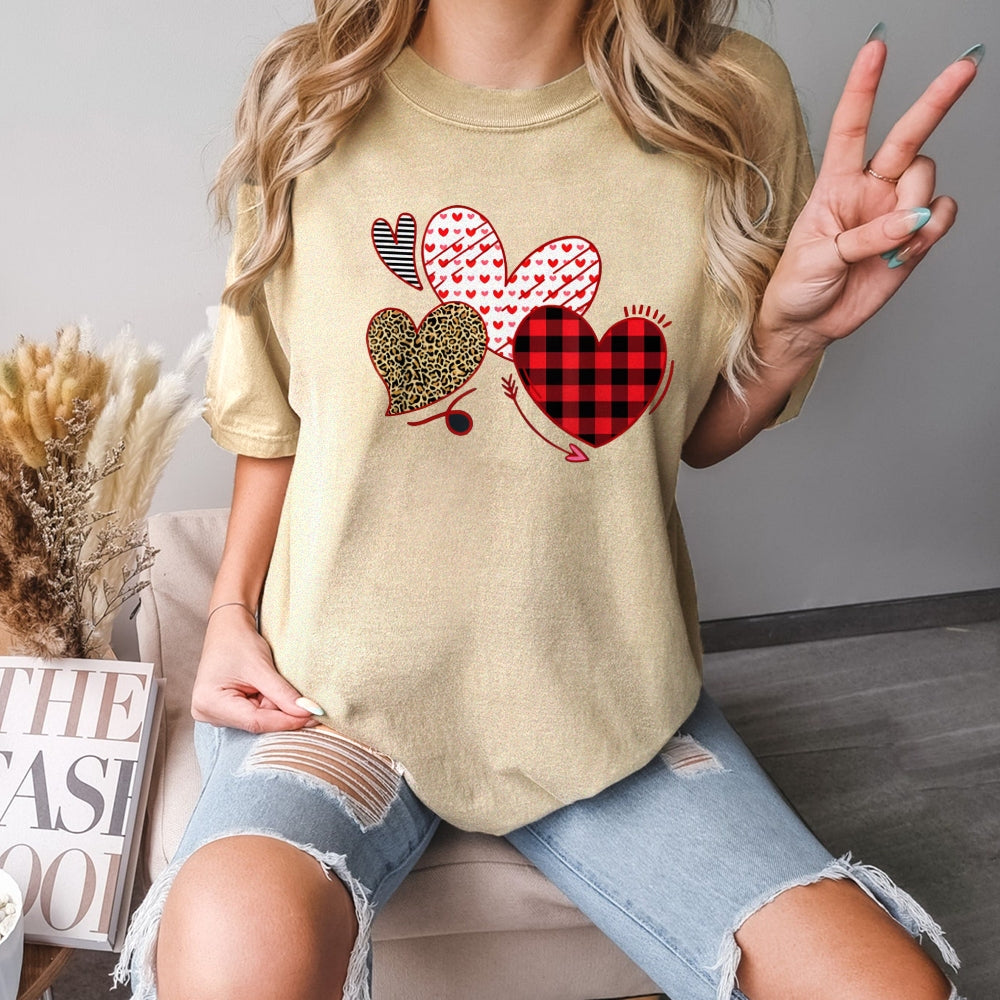 Women Valentine's Day Love Leopard Heart Print Graphic T-shirt